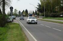 W115 un VW Kfer in Gnhofen am 25.4.2010