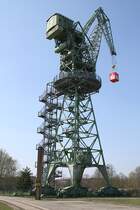 Portalwippdrehkran  Eber  im Kranbau Eberswalde.
Er wurde dort zur Vormontage der Krane genutzt. 18.04.2010