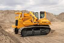 LIEBHERR RL64 Litronic steht an der Baustelle der OPAL-Pipeline bei Wriezen. 10.04.2010