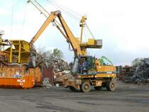Case 1188 unterwegs auf dem Betriebshof der Altmetallverwertung JOHANN DRING in Fulda, April 2010