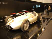 Mercedes-Benz W 154 Rennwagen von 1939. Von den sieben in 1939 bestrittenen Grand Prix Rennen, ging der W 154 fnfmal als Sieger hervor.
Technoclassica 2009