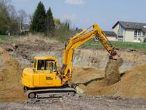 TAKEUCHI_TB1140 von baumayr werkelt in einer Baugrube;100419