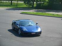 Ein F360 auf einer Raststtte in Belgien