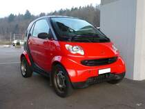 Rot - Schwarzer Smart in Roggwil/BE am 25.03.2010