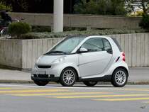 Grauer Smart in Lausanne am 27.03.2010