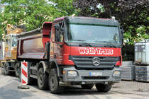 MB Actros 4141 Bluetec5 von  Weth Trans  auf einer Baustelle in Bonn 27.04.2010