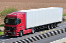 MB Actros 1848 mit Kofferauflieger,  S. Vo Transporte , A61 bei Heimerzheim 28.04.2010
