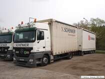 MB 1844 Schenker Hngerzug beim Stuttgarter Hafen-Umschlagbahnhof. (11.04.2010)