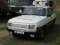 Limousine Wartburg 353 der Volkspolizei beim Ostfahrzeug-Treffen Finowfurt 24.04.2010