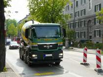 MAN Betonmischer unterwegs in der Stadt Zrich am 22.04.2010