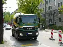 MAN Betonmischer unterwegs in der Stadt Z�rich am 22.04.2010
