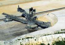 Braunkohlebagger im Tageabbau, nrdlich von Dren, Luftaufnahme - September 2005