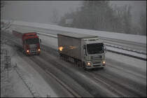  Elefantenrennen  bei starken Schneefall auf der A45...