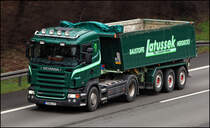 Ein  Mitzieher -Versuch.... SCANIA R620 von LATUSSEK mit KEMPF Kippmulde. (29.03.2010)

