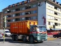 Volvo 440 unterwegs in Nidau am 06.04.2010