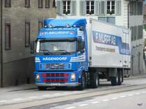 Volvo Sattelschlepper unterwegs in Aarwangen am 25.03.2010