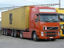 Volov FH 12 420  Sattelschlepper in Muttenz am 02.04.2010