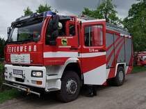 MAN_TGA230 der FF-Eberschwang mit ConceptII Aufbau von Marte trifft soeben zu einem bungseinsatz ein;100507