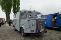 Alter Citroen Transporter zu Campingwagen umgebaut, aufgenommen am 01.05.2010 in Arbon.