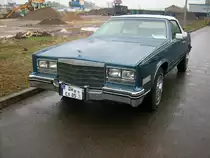 Cadiliac Biarritz Convertible im Dresdener Alberthafen zum Dresdener Oldtimermakt 2009