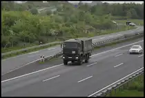 MAN LKW, von der Bundeswehr auf der A2, bei Lehrte am 11.05.2010.