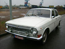 Wolga M24 im Dresdener Alberthafen zum Dresdener Oldtimermakt 2009