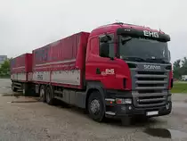 SCANIA-R420 aus Vorarlberg pausiert am Messegel�nde in Ried i.I.;100520