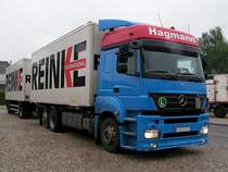 AXOR ist mit Wechselcontainer am Messegelnde in Ried i.I. vorgefahren.;100520