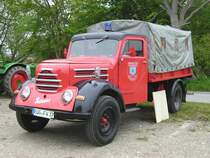 Oldtimer-Feuerwehr der Marke Garant von der Feuerwehr Sassnitz beim Feuerwehrgeburtstag in Lietzow. 