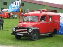 Kastenwagen OPEL Blitz 1,75 to aus der Hansestadt Hamburg bei der Oldtimer-Rally, Wohlenberg 01.05.2010