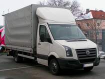 VW-CRAFTER mit Planenaufbau liefert Werbematerial zur KeineSorgenArena in Ried i.I.;100313