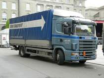 Scania 114L 340 Pritschenaufbau unterwegs in Bern am 12.05.2010