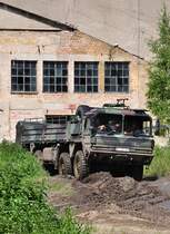 die Bw auf  Spielstunde  mit einem MAN der Kat-Baureihe auf dem Gelndekurs in Ptnitz am 02.06.2010