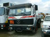 MB 1417 Tankwagen wartet auf Export; 280510