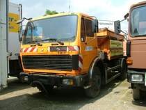 MB NG 80 Kehhrmaschine wartet auf Export; 280510