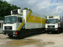 MAN 14.232 und 18.232 wartet auf Export so wie der andere gezeigte EDEKA-M90; 280510