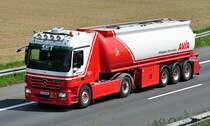 MB Actros V6 1846 Tanksattel  AVIA  auf der A 61 bei Rheinbach - 25.05.2010