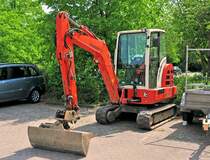 Bruder Schaeff HR 16 Mini-Raupenbagger auf Baustelle am Bahnhof Odendorf - 25.05.2010