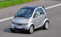 Smart auf der A 61 bei Weilerswist - 28.05.2010
