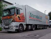 ACTROS von Sturmberger verbringt mit seinem Auflieger den Fronleichnamstag in Ried i.I.;100603