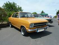 Opel Kadett B präsentiert anl. der Feier  850 Jahre Bernhards  am 06.06.2010 in Fulda-Bernhards