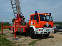 MAN 18.264 als Drehleiterfahrzeug der Feuerwehr Fulda ausgestellt anl. der Feier  850 Jahre Bernhards  am 06.06.2010 in Fulda-Bernhards  