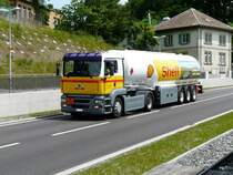 MAN Sattelschlepper unterweg in Wieden-Heinr�ti am 29.05.2010