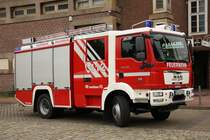 Auf diesem Bild ist ein HLF 10/6 der Freiwilligen Feuerwehr Magdeburg S�dost zu sehen (Indienststellung 2010). Fotografiert am 12.06.2010 auf dem Stadtteilfest in Salbke.