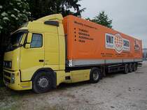 VOLVO FH12-460 von UNIT-CARGO bei der Wochenendpause in Ried i.I.;100613