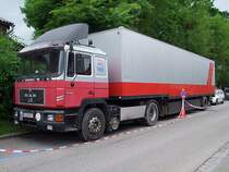 MAN 19.362 wartet auf die Demontage des Festzeltes anl�sslich des 20. bzw. letztem Klosterfest in Ried i.I.;100613