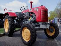 STEYR T84E;Baujahr1960 stellt sich bei der Oldtimerausstellung in St.Martin/Innkreis zur Schau;100411