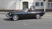 Der MGB startet bei der Oldtimer-Rallye in H�ls.
