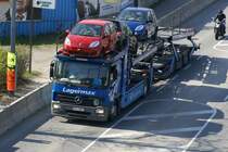 Mercedes Actros MP2 1841  Lagermax  Autotransporter am Handelskai. 7.4.2010