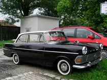 OPEL-Rekord_P2; wird seit der Erstzulassung im Jahre 1961 von ein u. derselben Person gelenkt; 100614